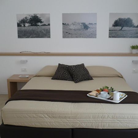 Bed and Breakfast Le Stanze Del Sole à Raguse Chambre photo
