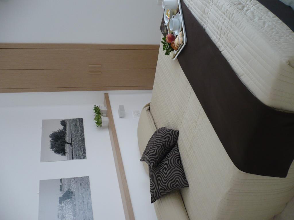 Bed and Breakfast Le Stanze Del Sole à Raguse Chambre photo